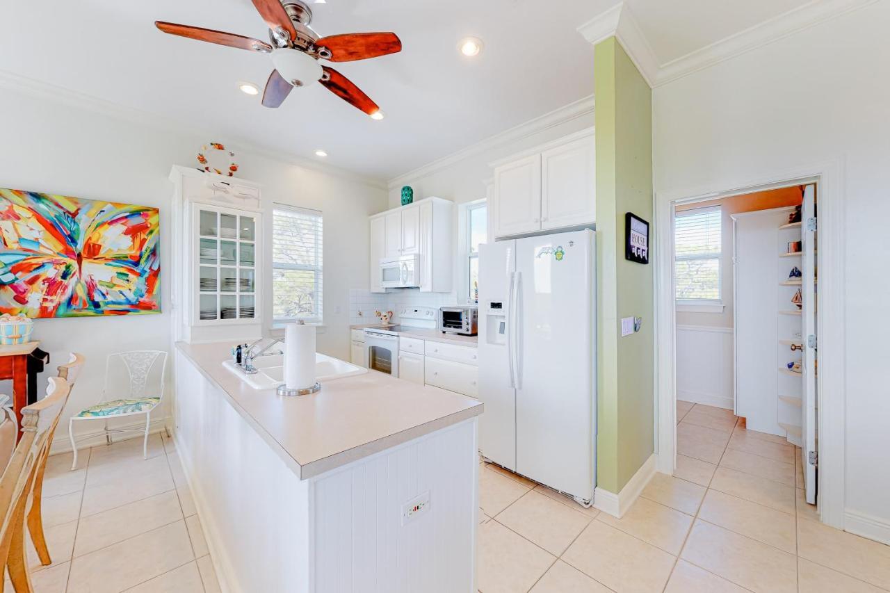 Bikinis & Martinis Villa St. George Island Buitenkant foto